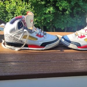 Boys jordans size 5.5